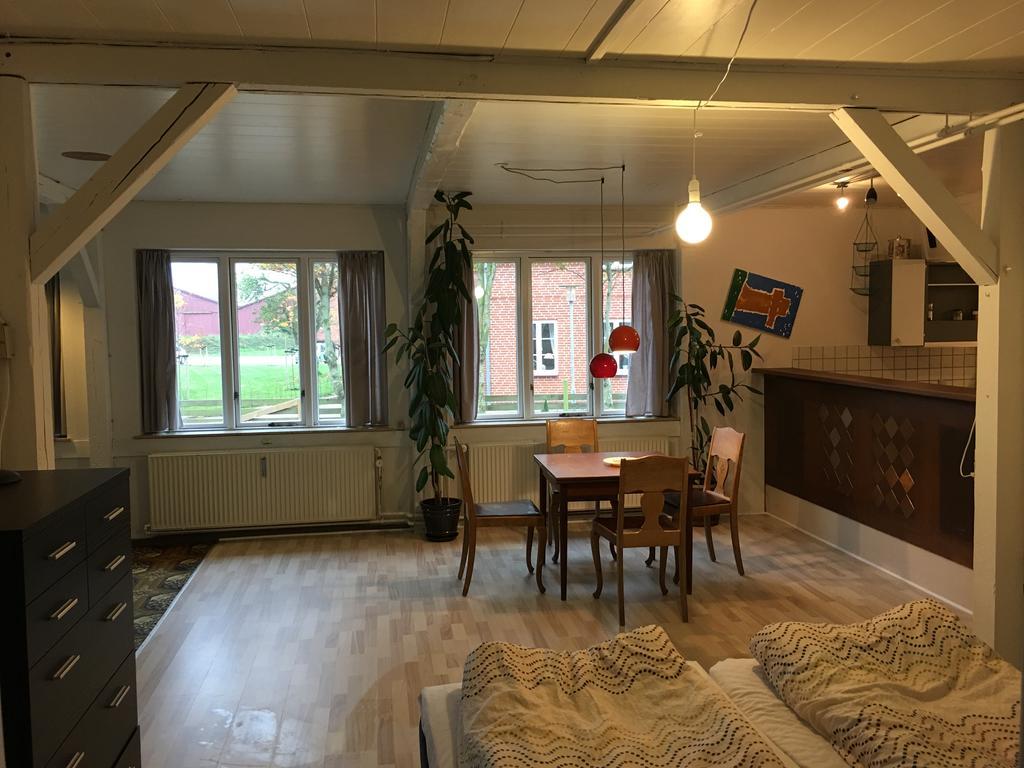 Studio Apartment In Højer Exteriör bild